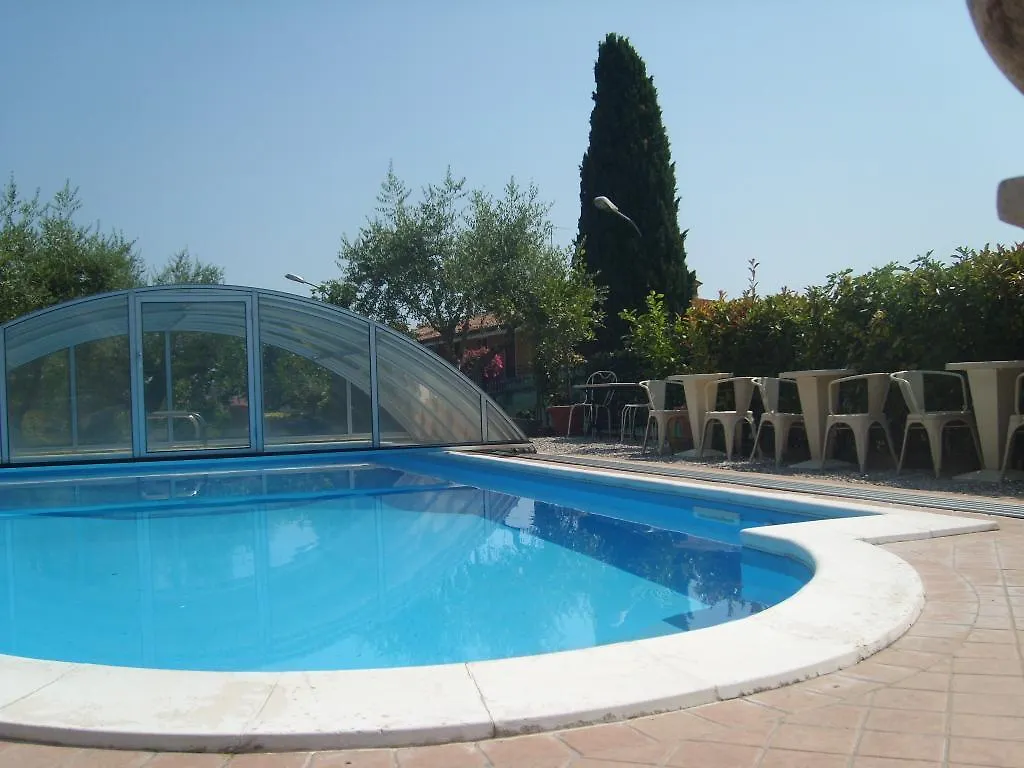 Villa Sinatra Padenghe sul Garda Bed & Breakfast