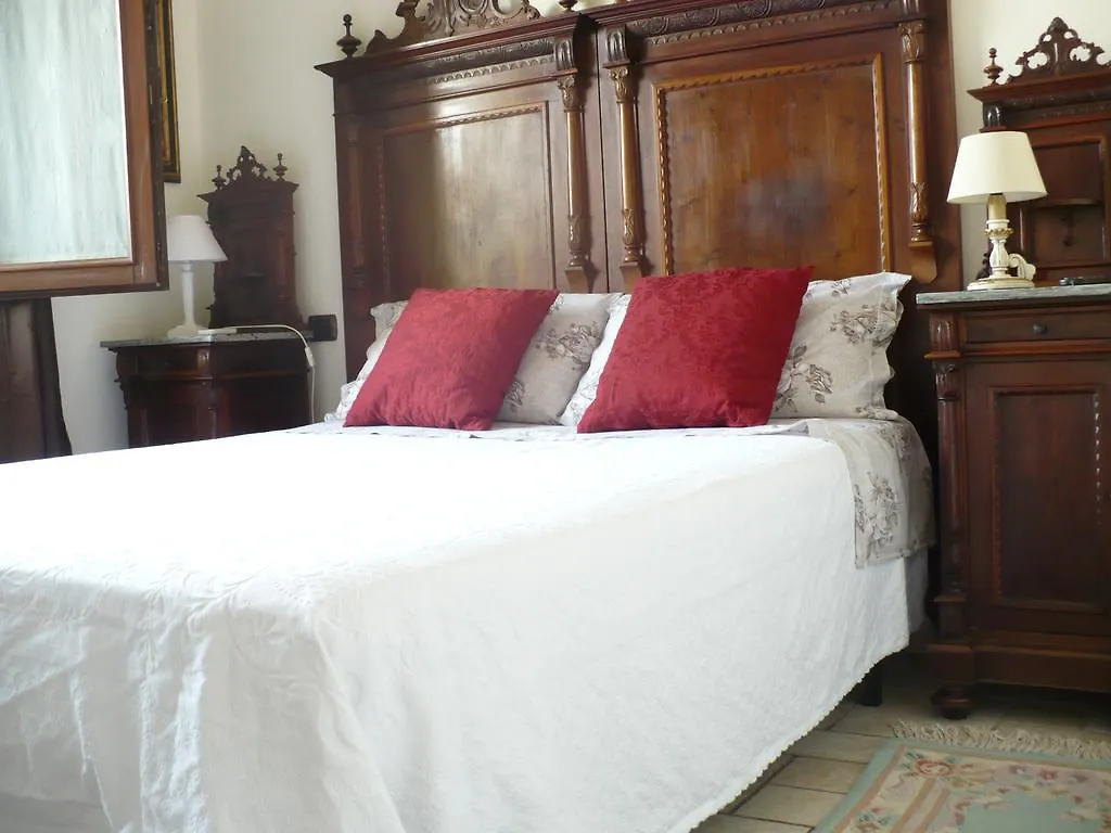 Villa Sinatra Padenghe sul Garda Italy
