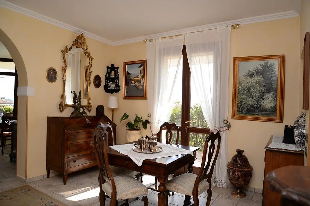 Bed & Breakfast Villa Sinatra Padenghe sul Garda Italy