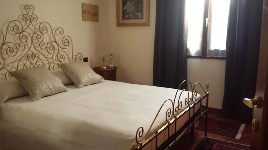 Villa Sinatra Padenghe sul Garda Italy