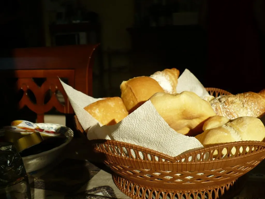 Villa Sinatra Padenghe sul Garda Bed & Breakfast